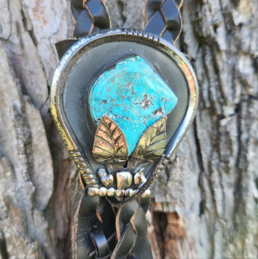 Vintage Sterling Silver & Turquoise Bolo Tie – Handcrafted Southwestern Style - Picture 3 of 9